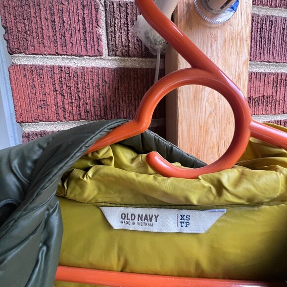 Old Navy Green Puffer Jacket Size Small - Picture 4 of 8